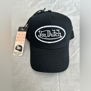 Von Dutch Black and White Classic Trucker Hat 51